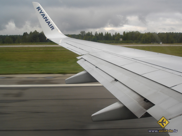 Boeing 737-8AS